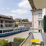 Stayy Bijou Balgrist Premium Apartment Near Hospitals - 24H Self Check-In - Parking Apartment *