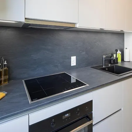 Stayy Bijou Balgrist Premium Near Hospitals - 24h Self Check-in - Parking Apartment Zürich