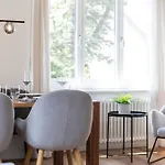 Stayy Bijou Balgrist Premium Near Hospitals - 24h Self Check-in - Parking Appartement *