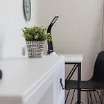 Stayy Bijou Balgrist Premium Near Hospitals - 24h Self Check-in - Parking