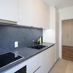 Stayy Bijou Balgrist Premium Near Hospitals - 24h Self Check-in - Parking Appartement